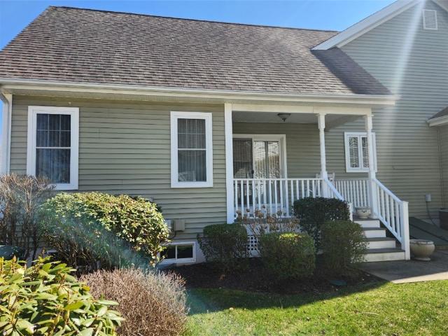 Condo for sale in Cumberland, Rhode Island