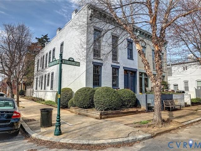 Townhouse for sale in Virginia