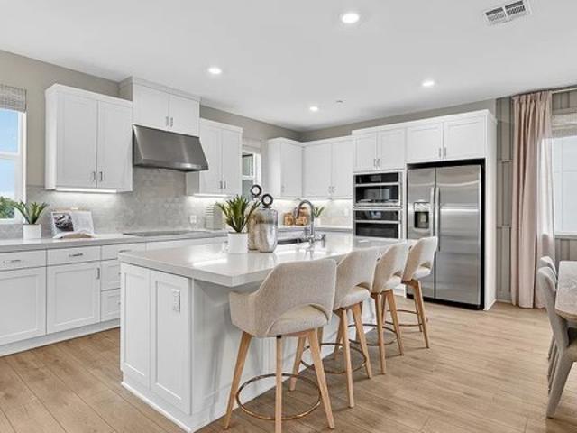 Townhouse for sale in Carson, Los Angeles County