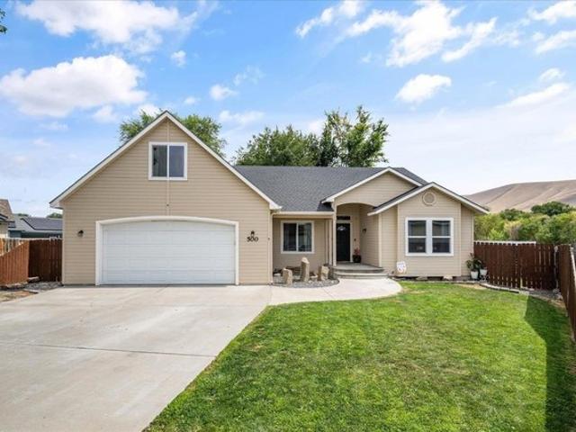 House for sale in Benton City, Washington