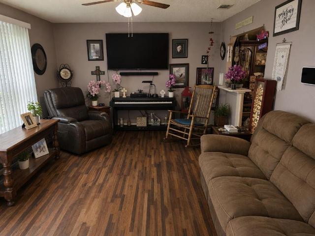 House for sale in Henderson, Texas