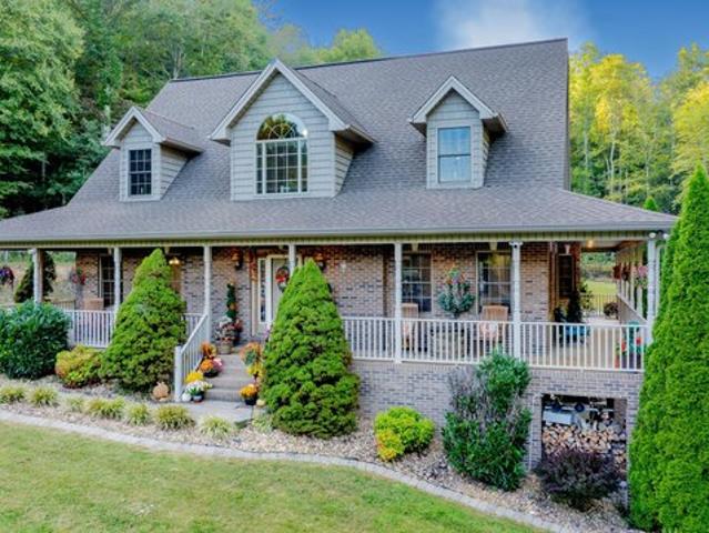 House for sale in Hampton, East Tennessee
