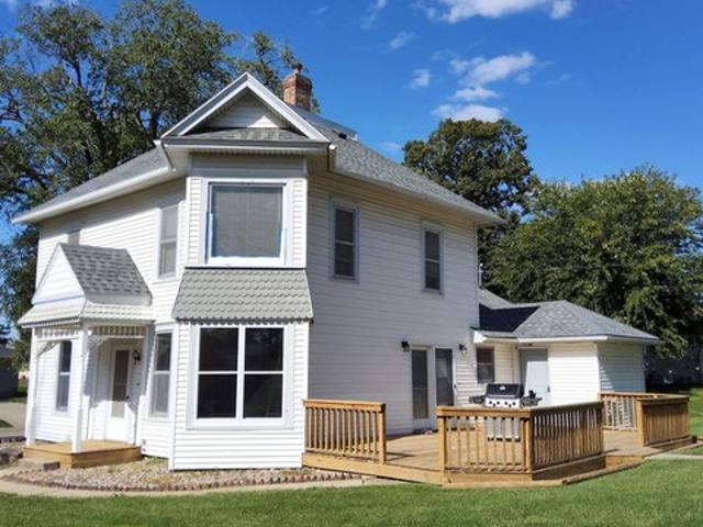 House for sale in Walnut, Iowa