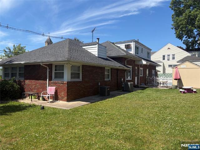 House for sale in Ridgefield, New Jersey