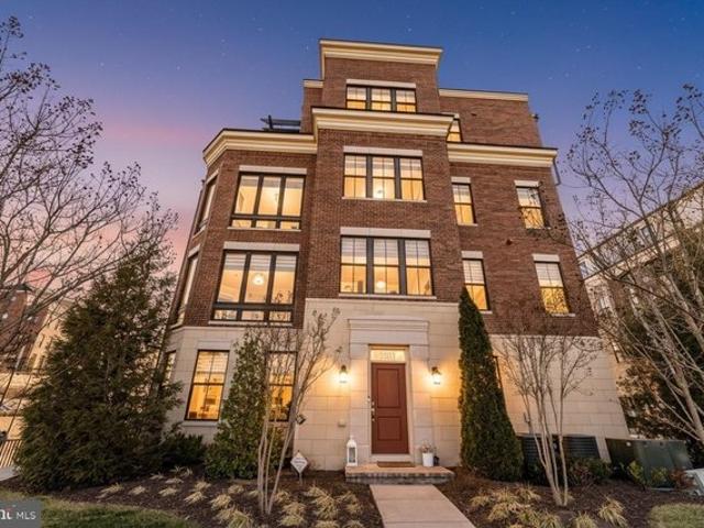 Condo for sale in Oxon Hill, Maryland