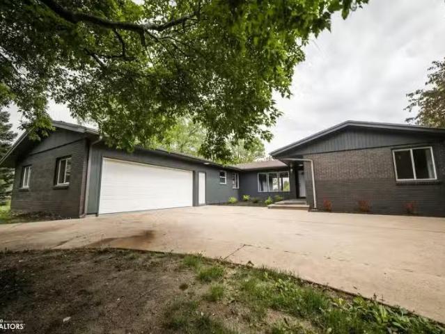 House for sale in Charles City