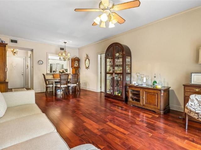 Condo for sale in Metairie, Louisiana