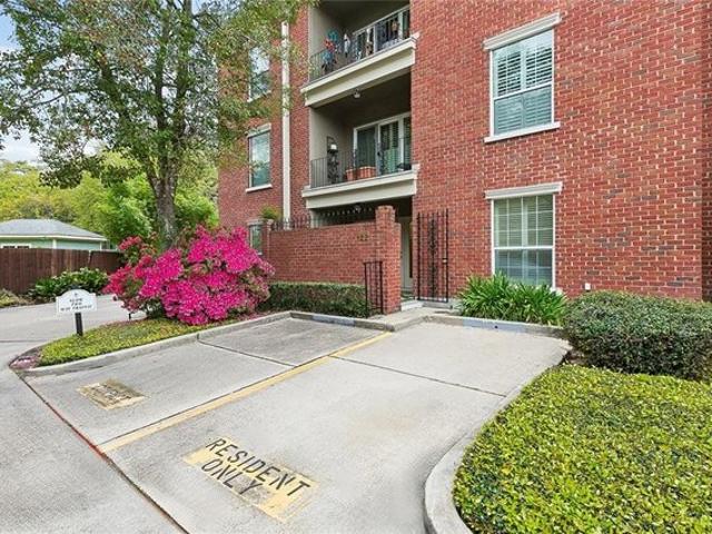 Condo for sale in Metairie, Louisiana