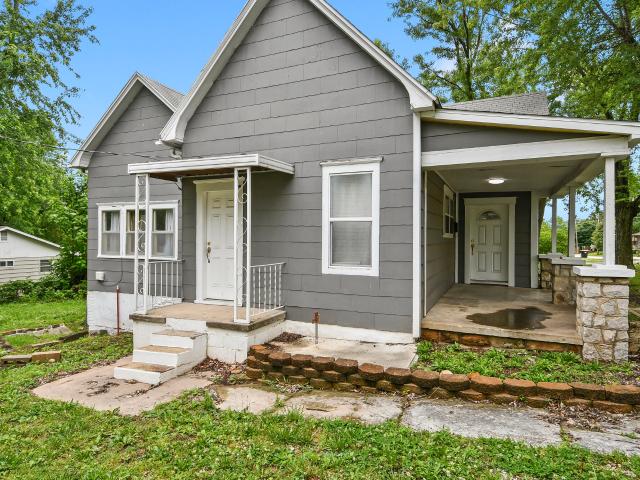 House for sale in El Dorado Springs, Missouri