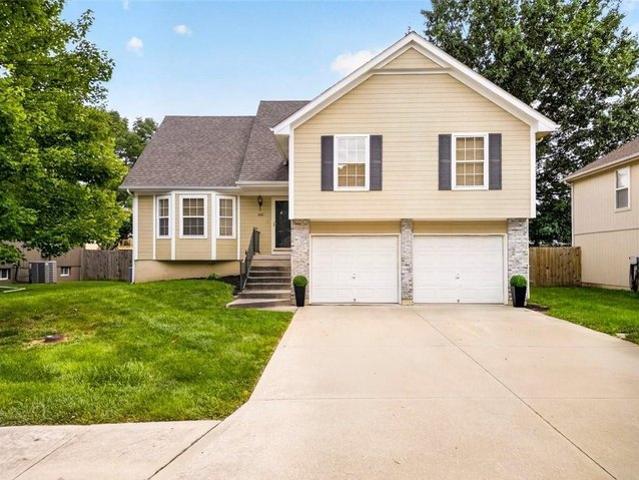 House for sale in Blue Springs, Missouri