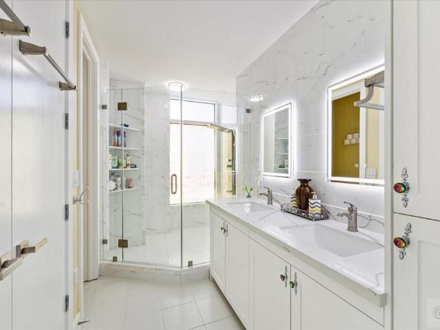 Townhouse for sale in Galveston, Texas
