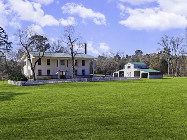 Farm for sale in Oakhurst, Texas