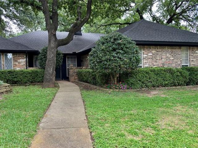 House for sale in Arlington, Texas