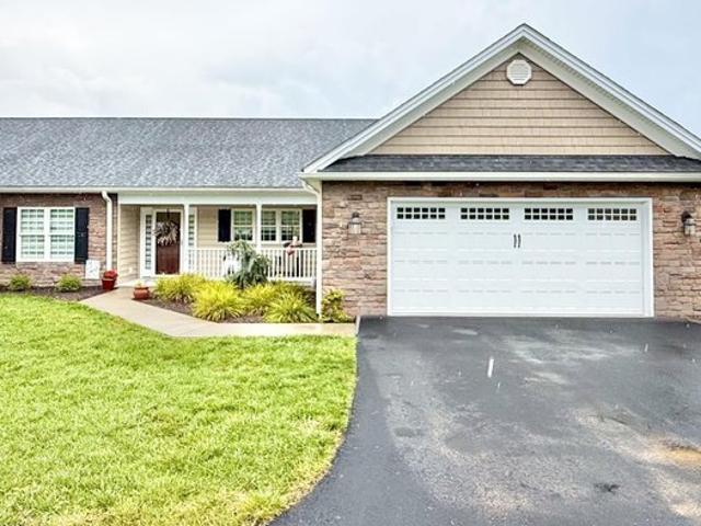 Townhouse for sale in Bluefield, West Virginia