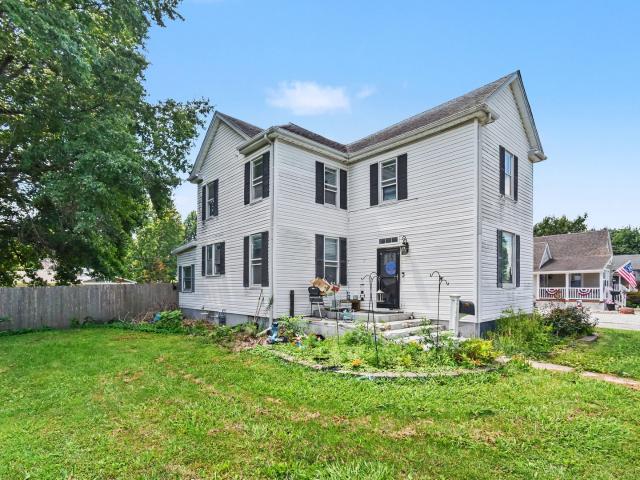 House for sale in Mount Olive, Illinois