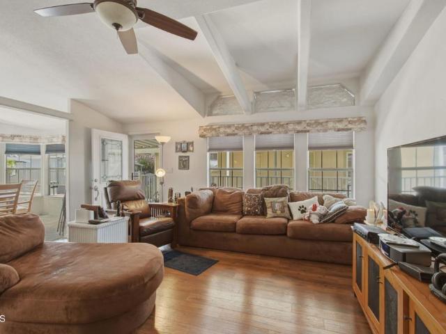 House for sale in Santa Paula, California