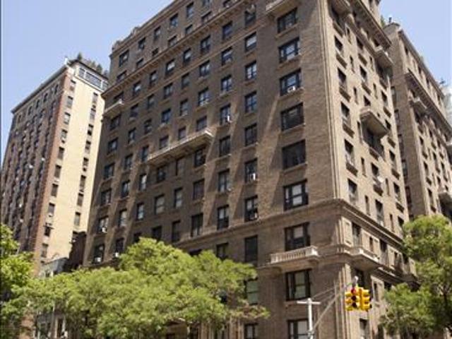 Condo for sale in Manhattan Community Board 7, New York