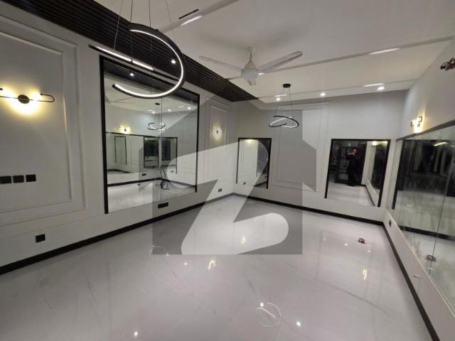 House for rent in 8 ڈی ایچ اے فیز, کراچی ڈویژن