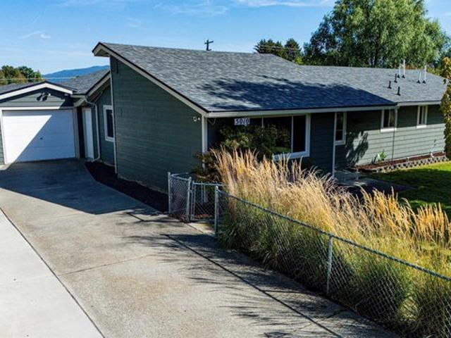 House for sale in Newman Lake, Washington