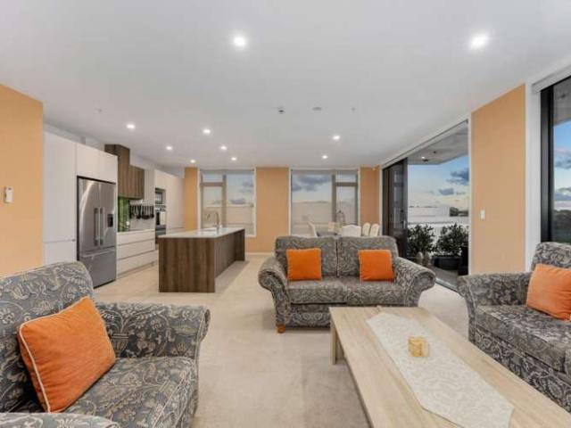 Apartment for rent in Whangaparaoa, Oroua County