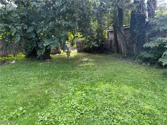 Commercial for sale in Detroit - Shoreway, Cleveland
