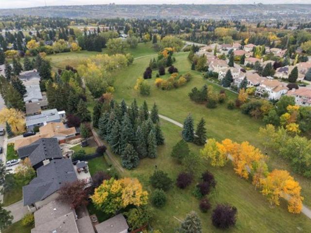 House for sale in Varsity, Calgary