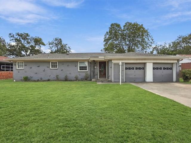 House for sale in Haltom City, Texas