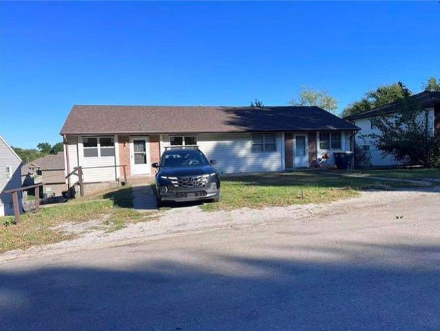 House for sale in South Indian Mound, Kansas City