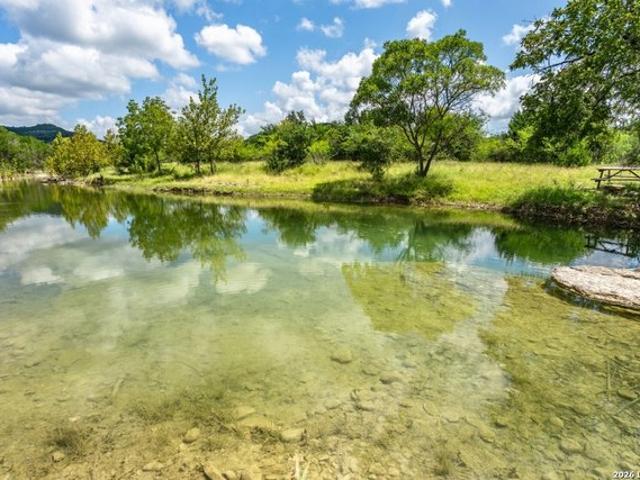 Land for sale in Utopia, Texas
