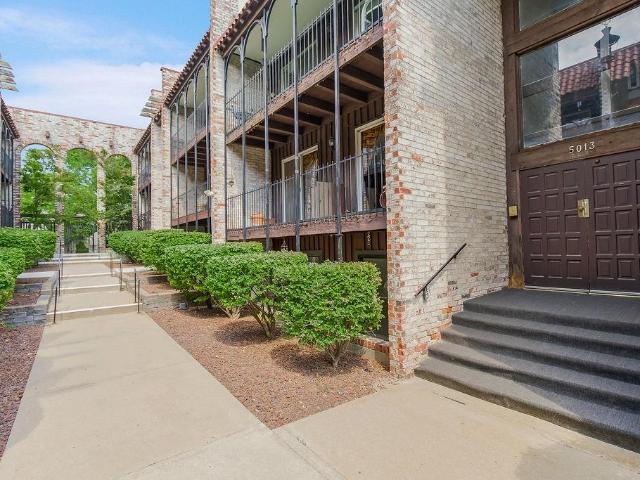 Condo for sale in Kansas City, Missouri