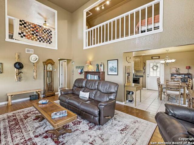House for sale in Pipe Creek