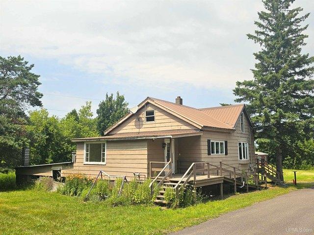 House for sale in Hancock, Houghton County