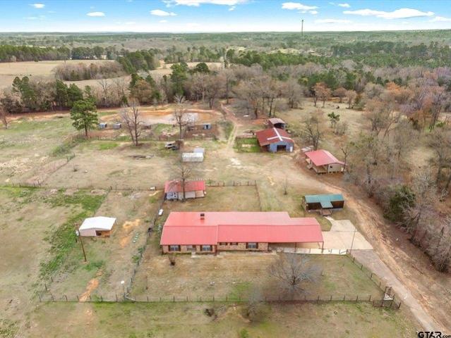House for sale in Gilchrist, Texas