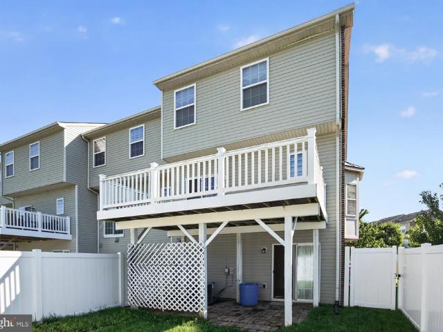 Townhouse for sale in Waldorf, Maryland