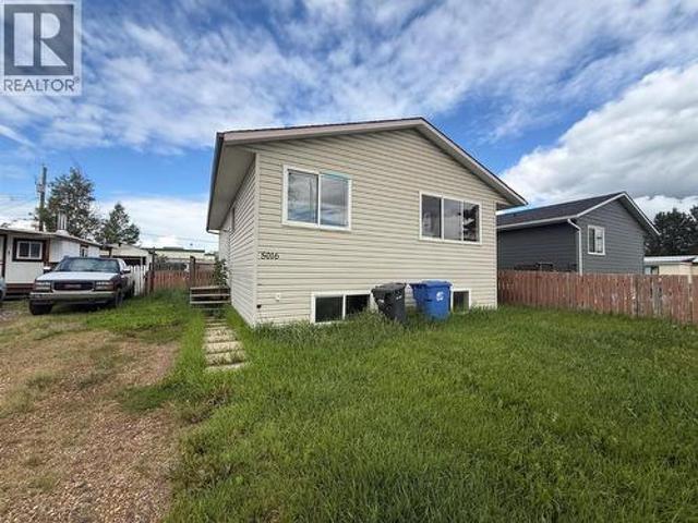 House for sale in Pouce Coupe, British Columbia