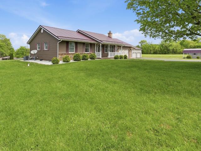 House for sale in Alexandria, Ohio