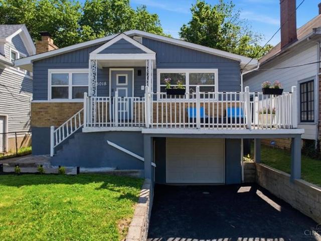 House for sale in Roselawn, Ohio