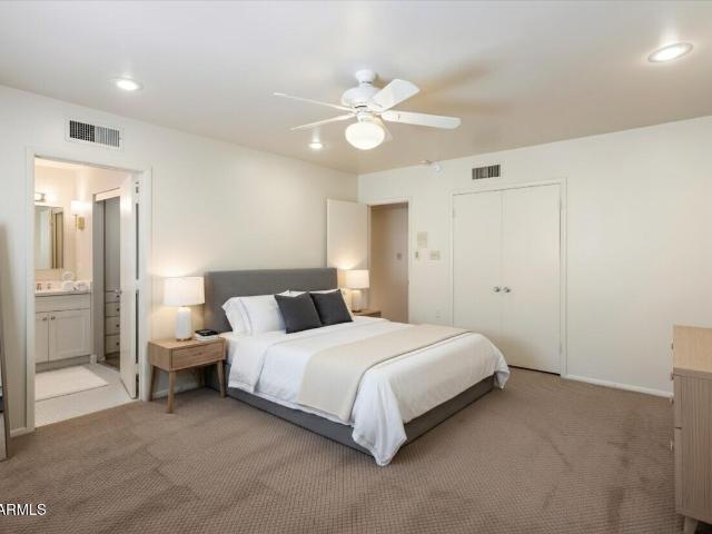 Property for rent in Paradise Valley, Maricopa County