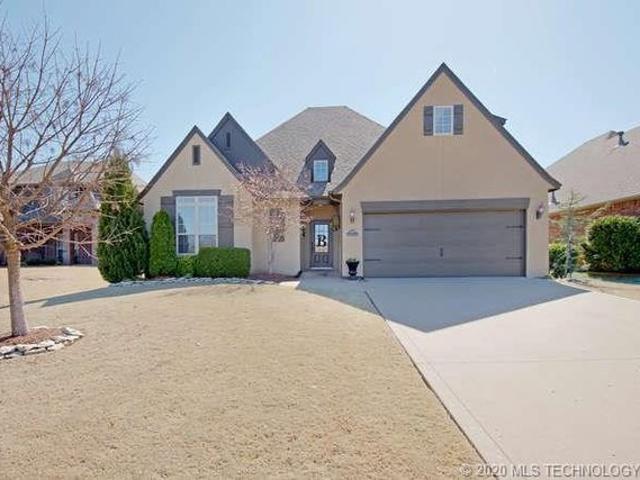 House for sale in Trinity Creek, Tulsa