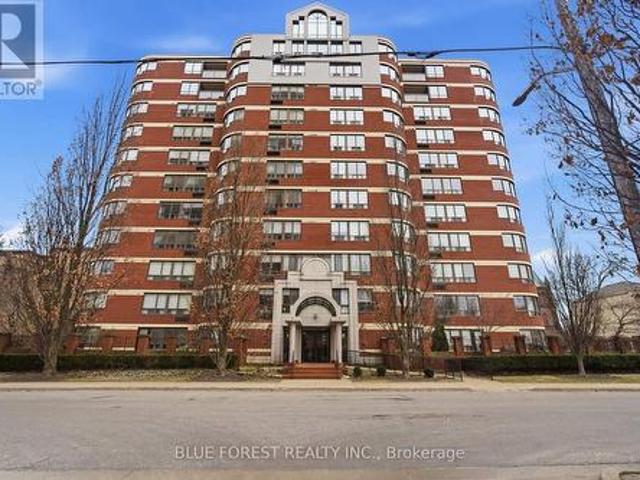 Condo for sale in Arva, Ontario