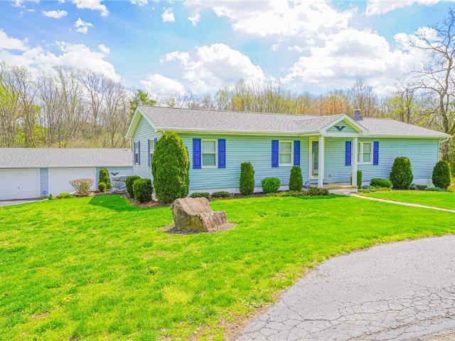 House for sale in Edinburg, Pennsylvania