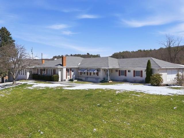 House for sale in Bedford, Pennsylvania