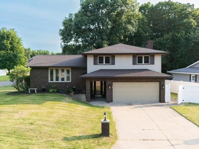 House for sale in East Peoria, Illinois