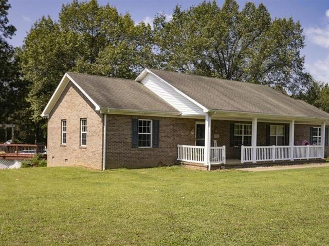 House for sale in Oakland, Kentucky