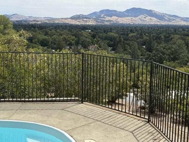 House for sale in Pleasant Hill, California