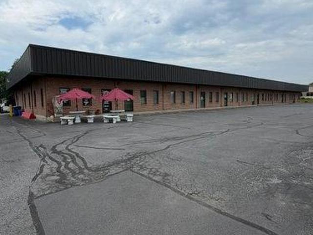 Commercial for rent in Cornwall, Ontario