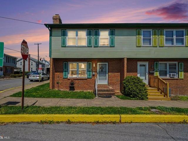 Townhouse for sale in Millersburg, Pennsylvania