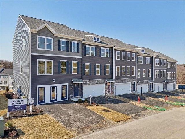 Townhouse for sale in Butler, Pennsylvania
