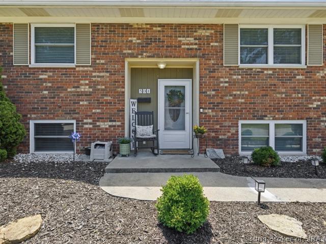 House for sale in Sellersburg, Clark County