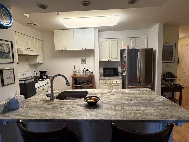 Condo for sale in Braintree, Massachusetts